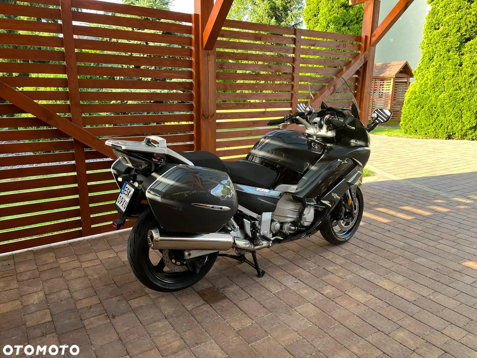 Yamaha FJR - 2