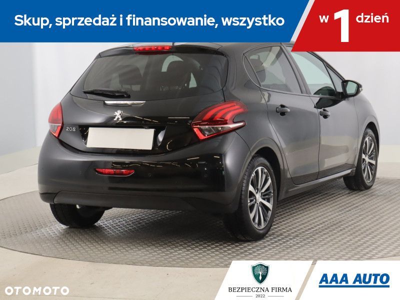 Peugeot 208 - 7