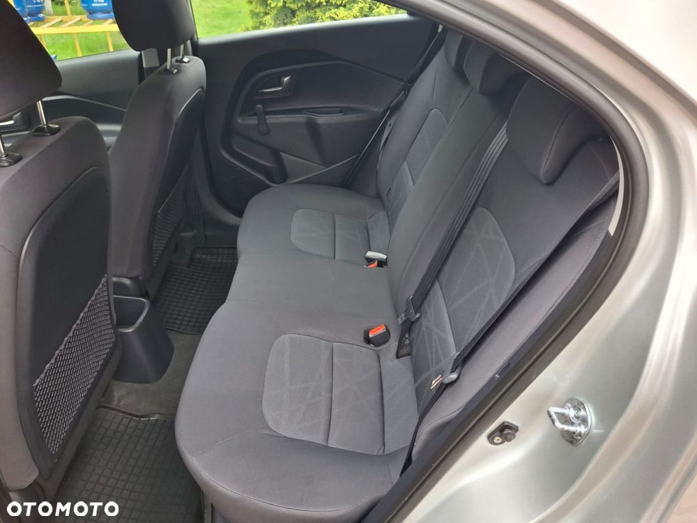 Kia Rio 1.2 ISG Dream Team Edition - 20