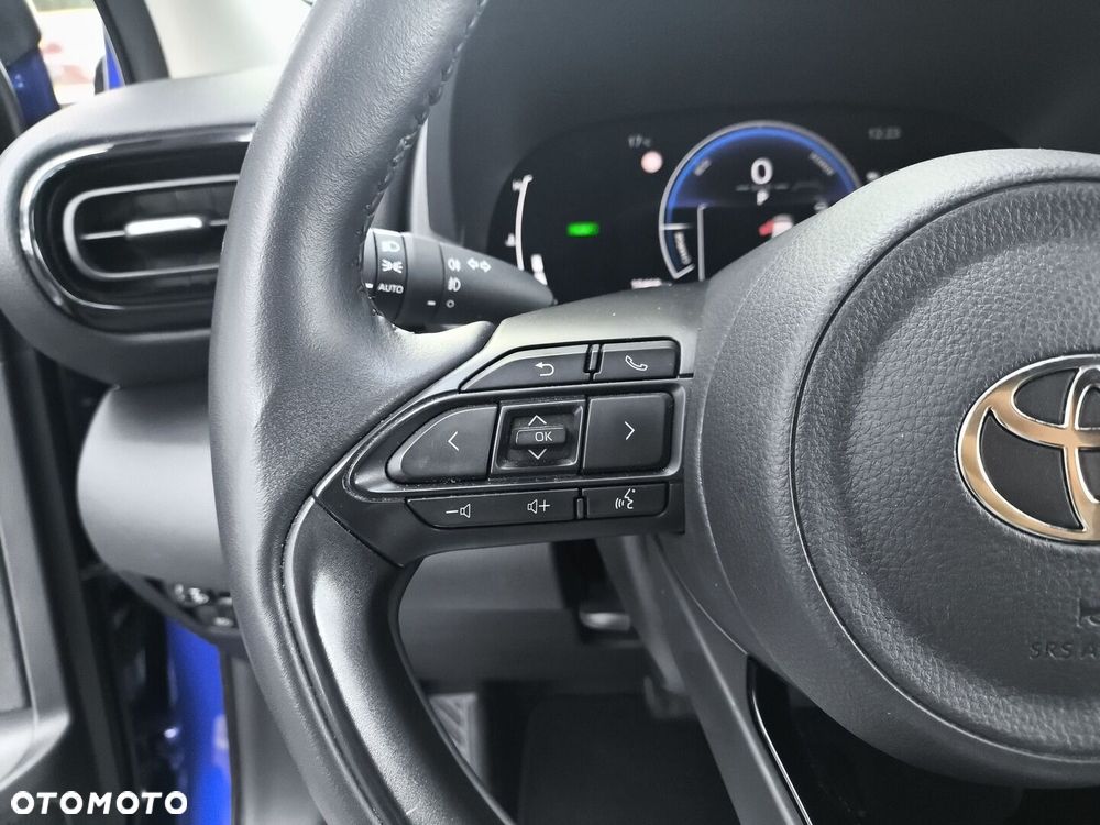 Toyota Yaris Hybrid 1.5 Style - 17