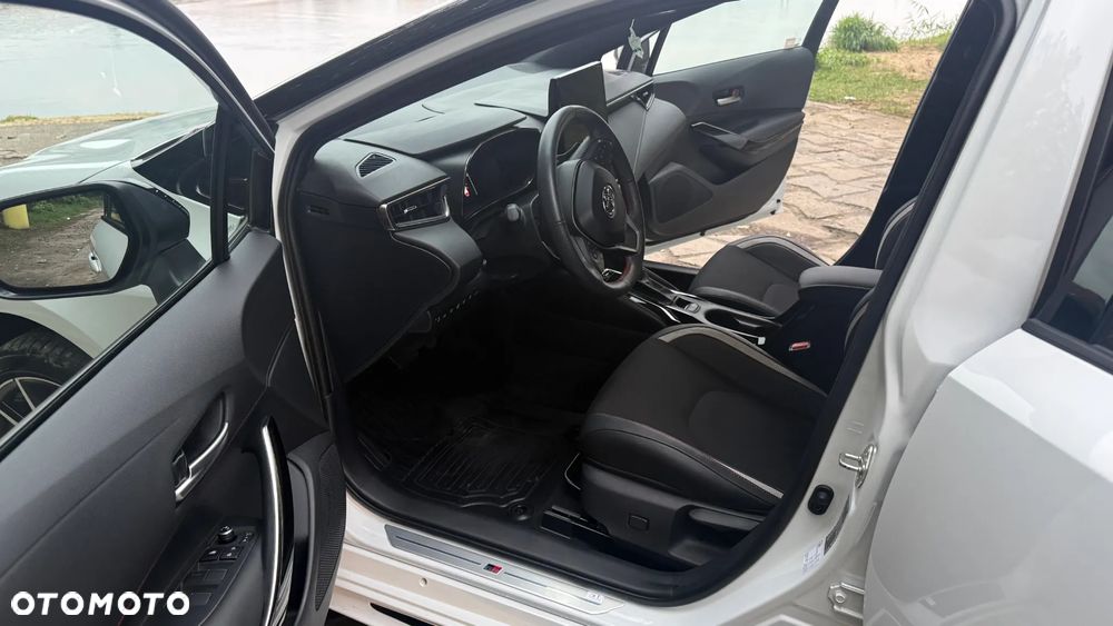 Toyota Corolla 2.0 Hybrid GR Sport - 33