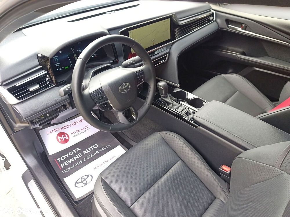 Toyota Camry - 24