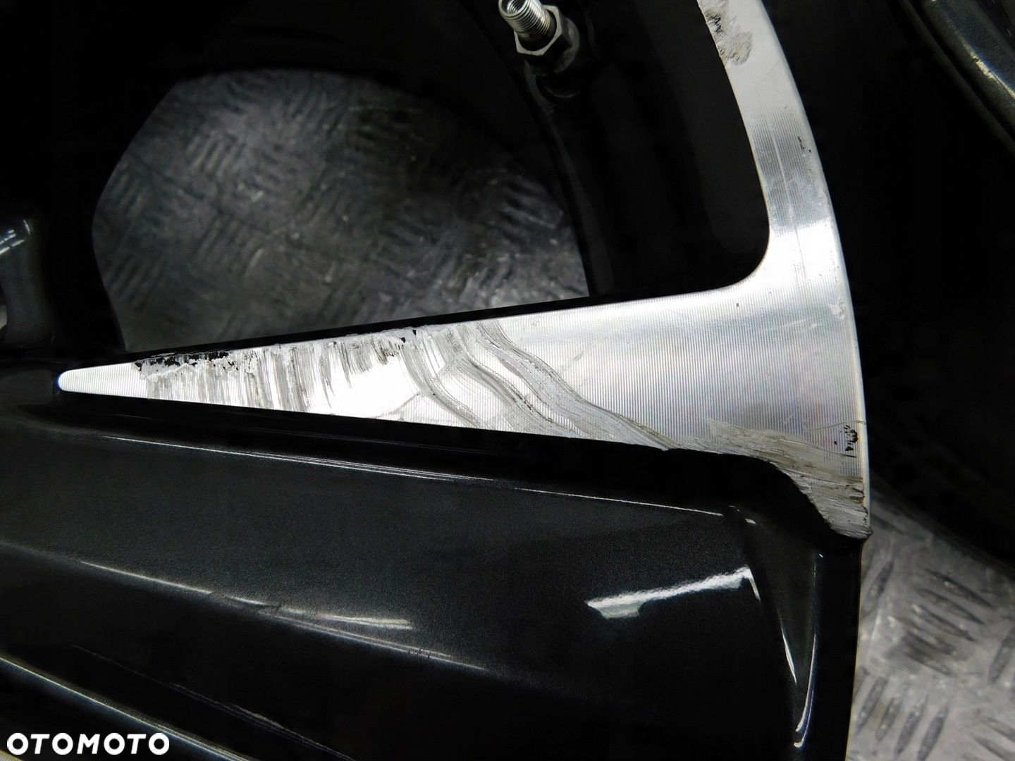 FELGI ALUMINIOWE 18x7 5x114,3 - TOYOTA / LEXUS UX NX ES - 7