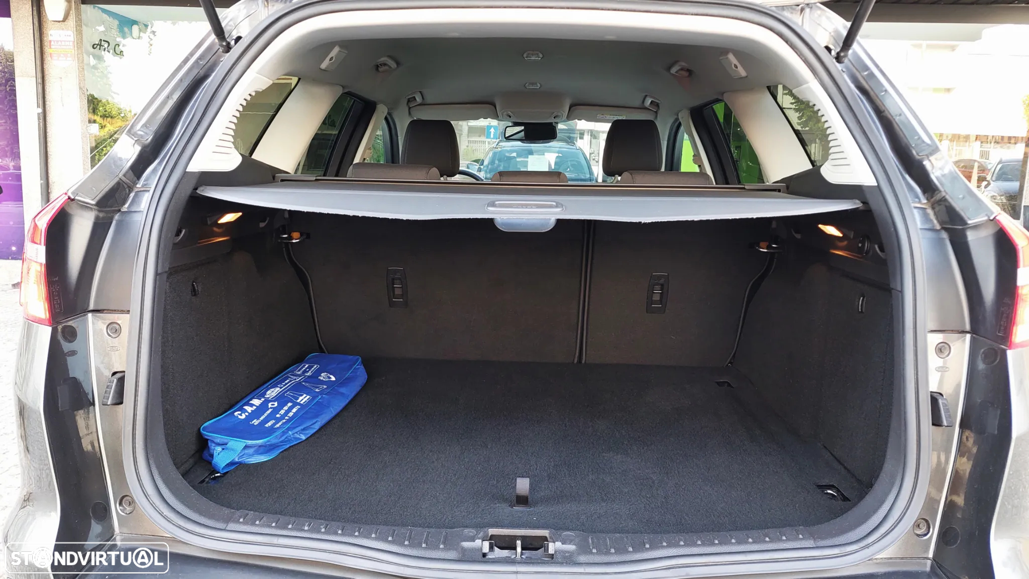 Ford Focus SW 1.0 SCTi Titanium - 19