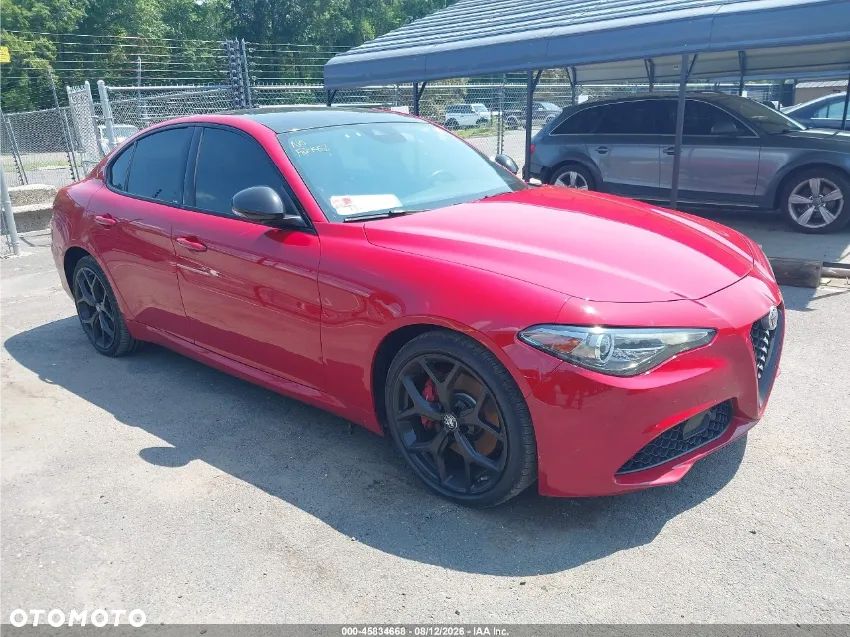 Alfa Romeo Giulia ver-2-0-turbo-16v-at8--q4 - 12