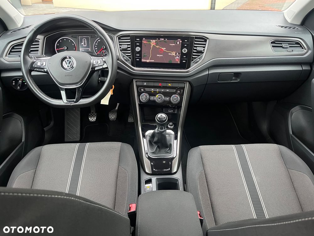 Volkswagen T-Roc - 12