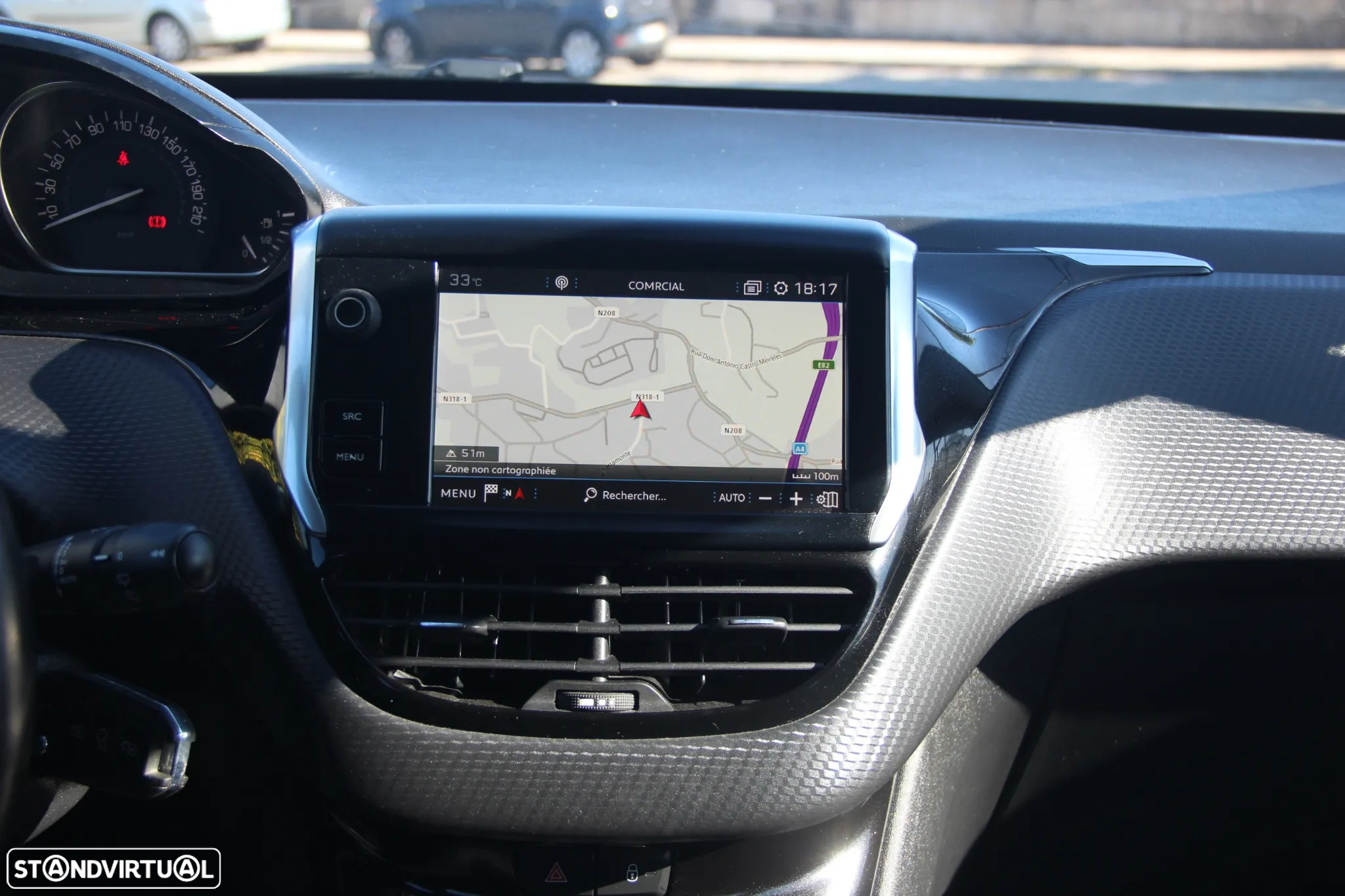 Peugeot 2008 1.2 PureTech Allure EAT6 - 9