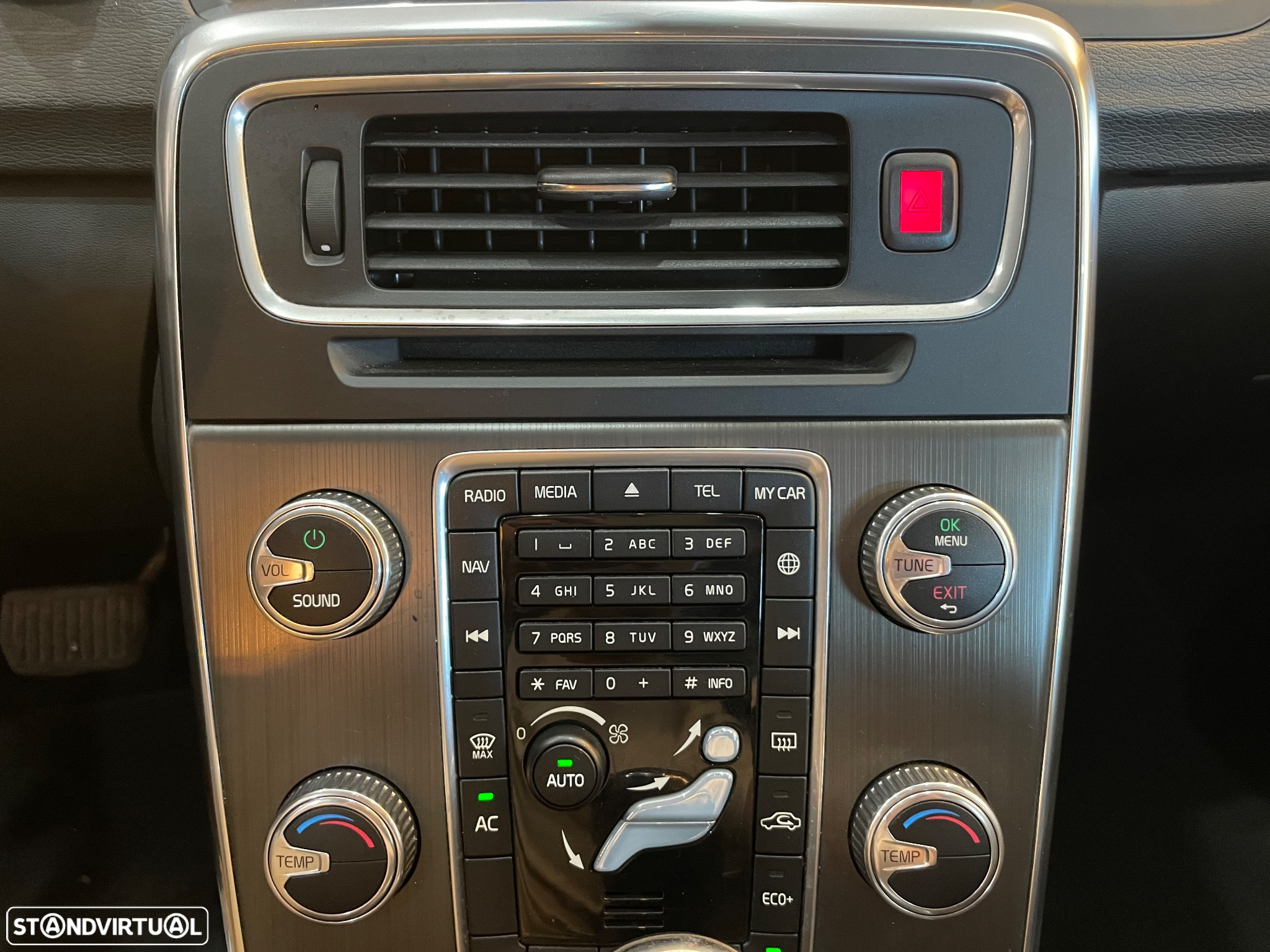 Volvo V60 2.0 D3 VOR Geartronic - 14