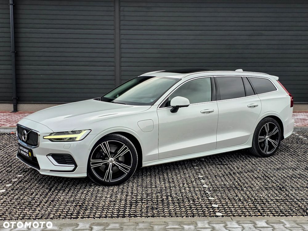 Volvo V60 T6 AWD Twin Engine Geartronic Inscription - 1