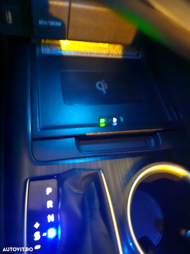 Toyota Camry Executive - 36