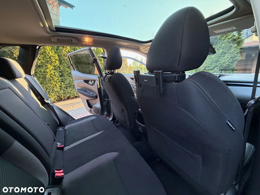 Nissan Qashqai 1.3 DIG-T N-Connecta EU6d - 33