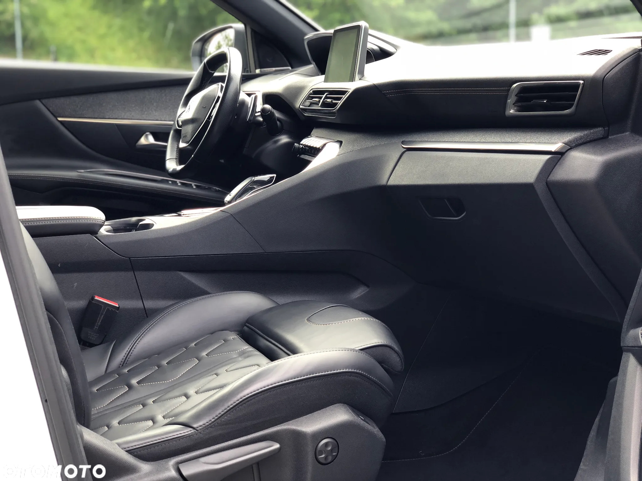 Peugeot 3008 1.5 BlueHDi GT S&S EAT8 - 13