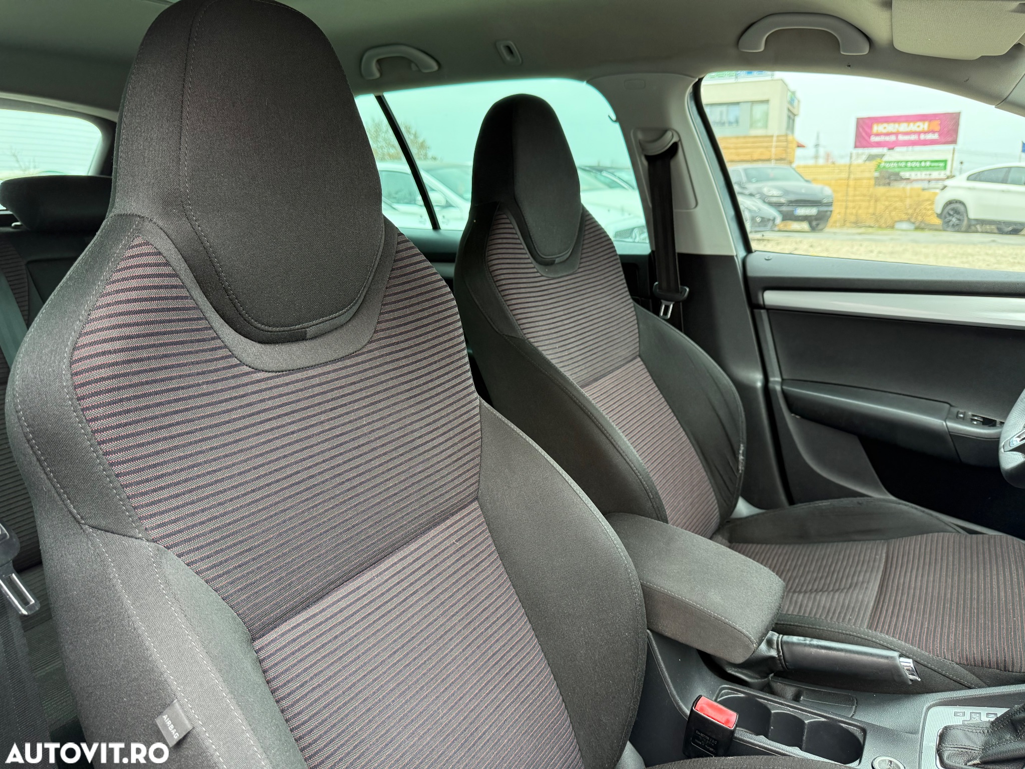 Skoda Octavia Combi Diesel 2.0 TDI DSG Style - 5