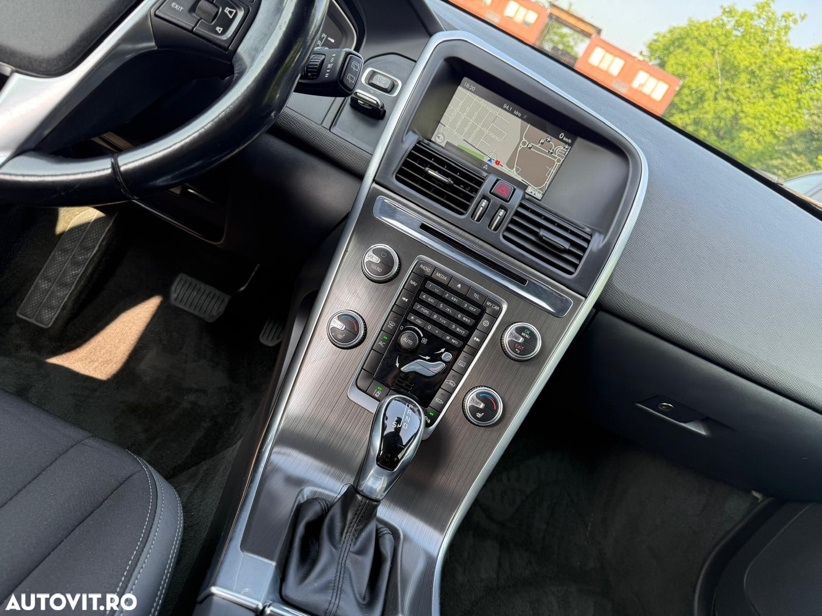 Volvo XC 60 - 10