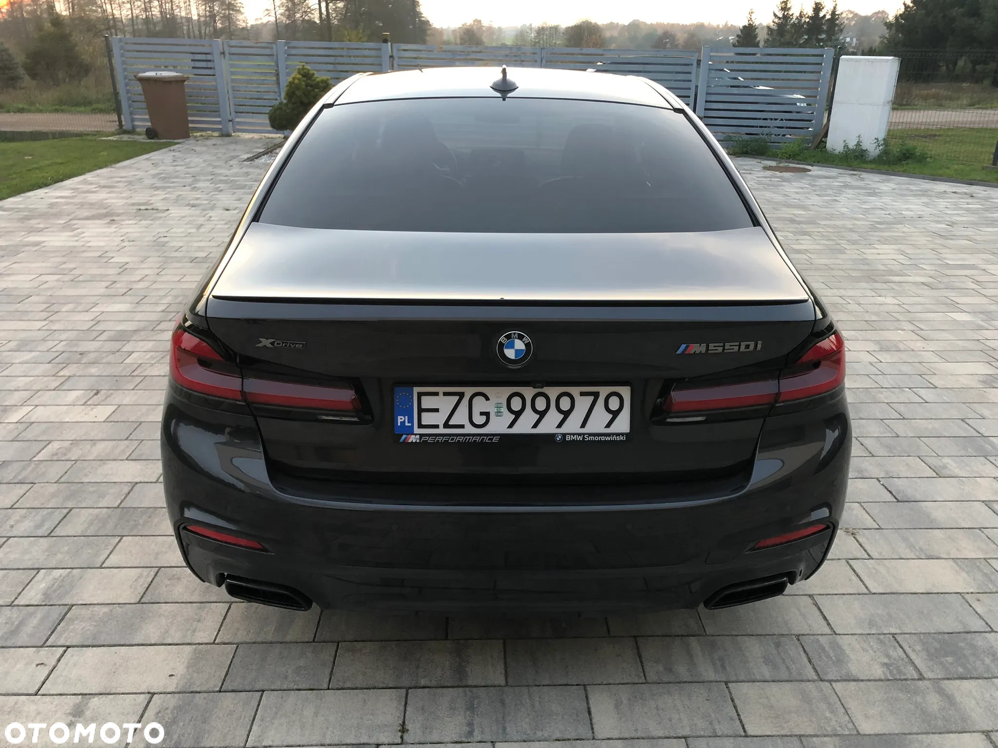 BMW Seria 5 M550i xDrive sport - 9