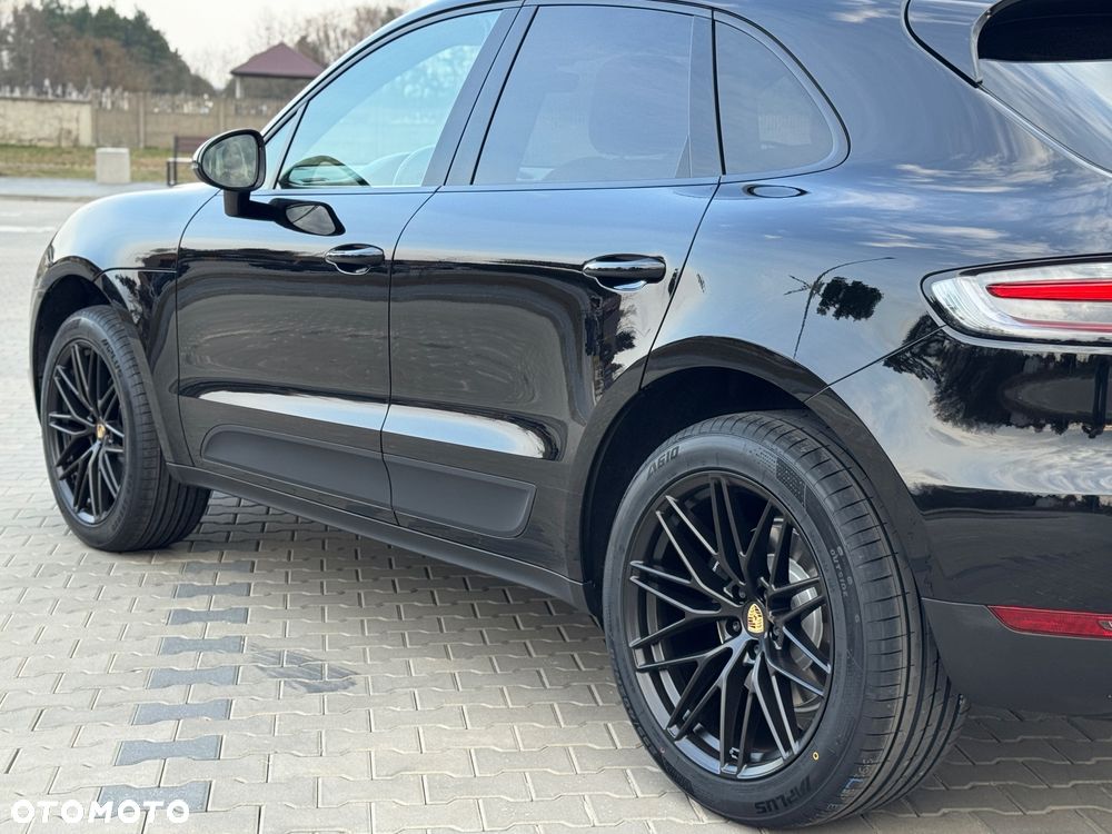 Porsche Macan - 16