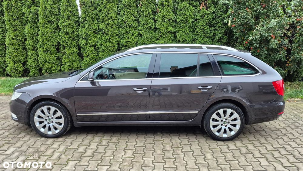 Skoda Superb 2.0 TDI L&K DSG - 11