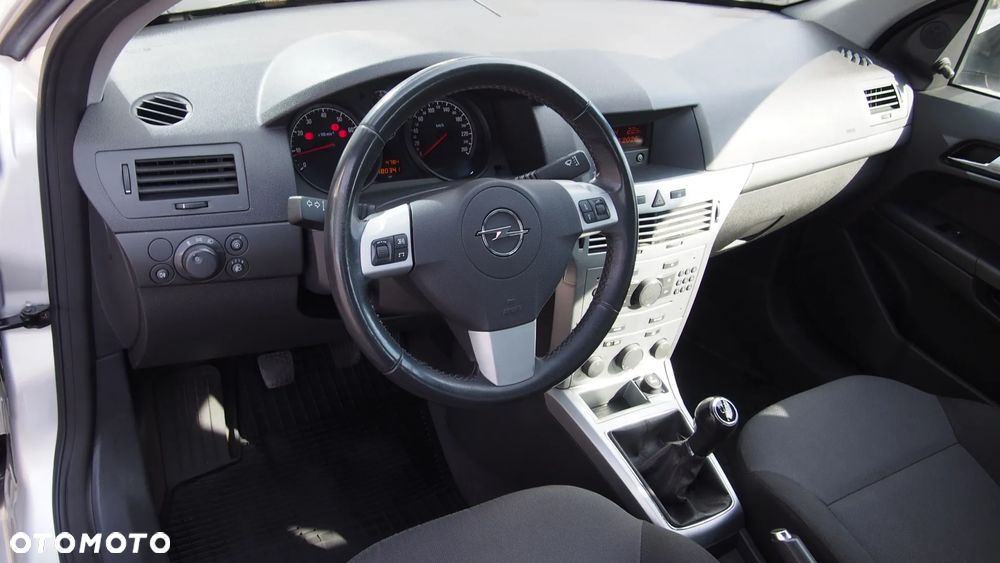 Opel Astra 1.6 Enjoy - 22