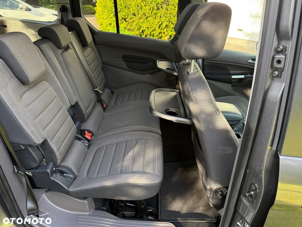 Ford Tourneo Connect Grand - 14