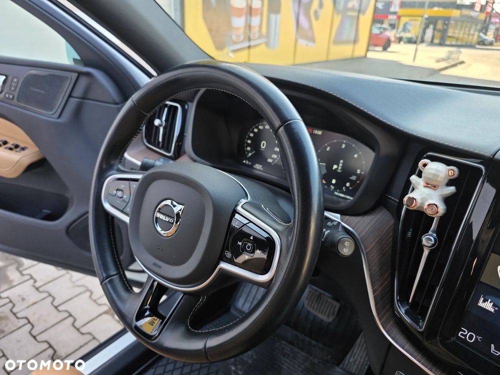 Volvo XC 60 ver-b4-d-awd-inscription - 29