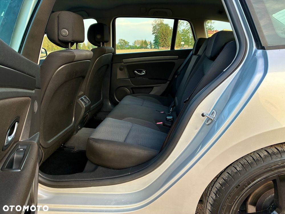 Renault Laguna 2.0 DCi Dynamique - 21