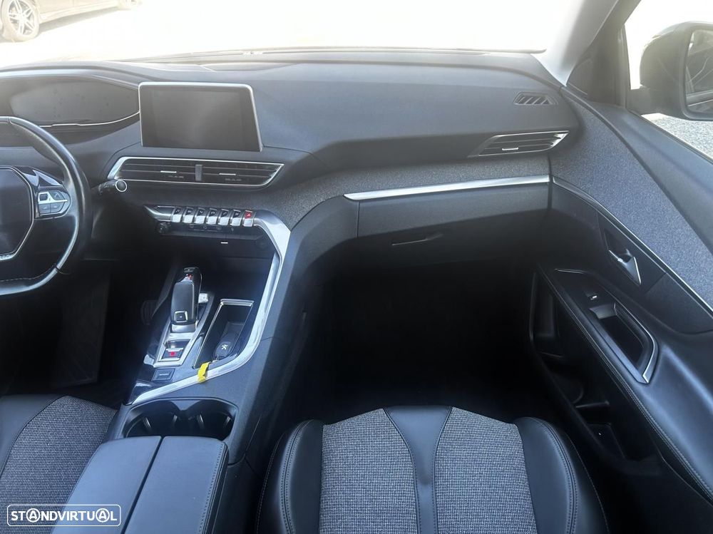 Peugeot 3008 1.5 BlueHDi Allure EAT8 - 28