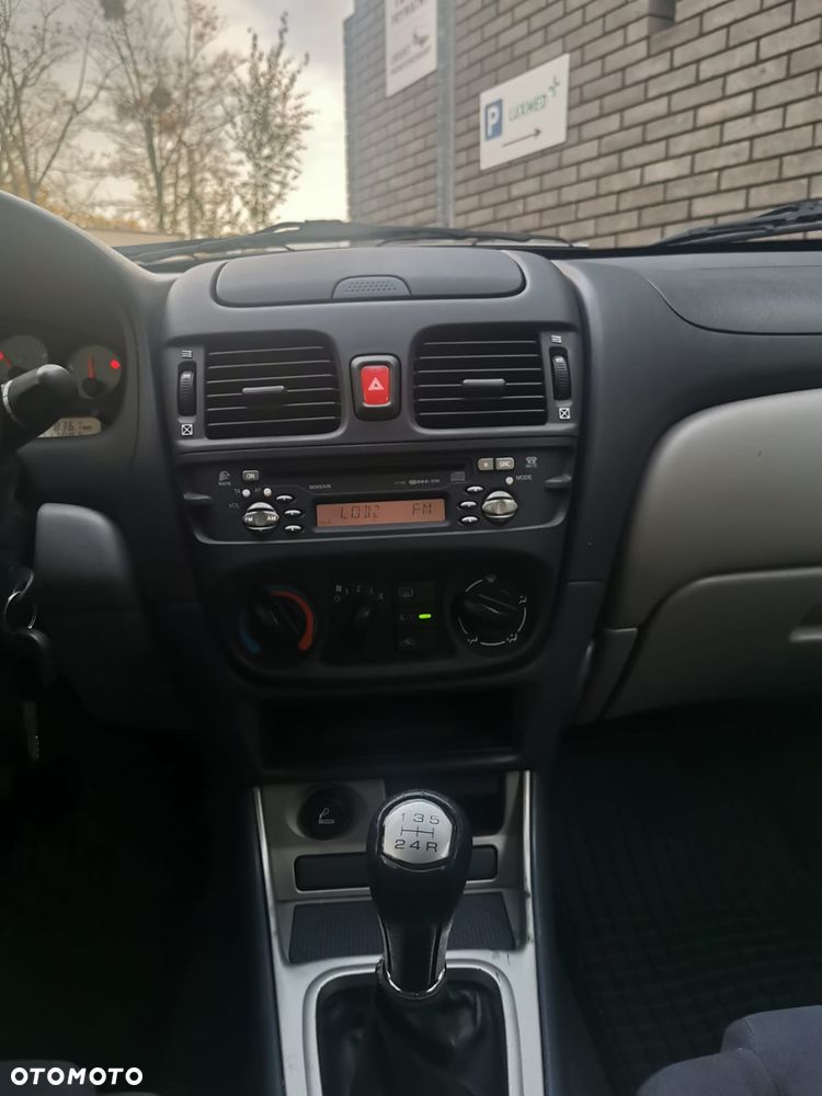 Nissan Almera - 22