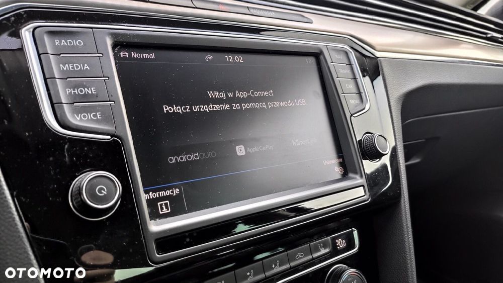 Volkswagen Passat - 28