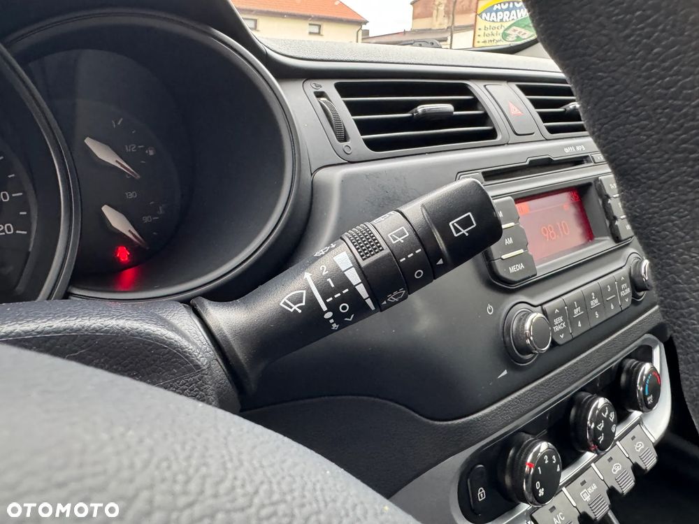 Kia Rio - 18