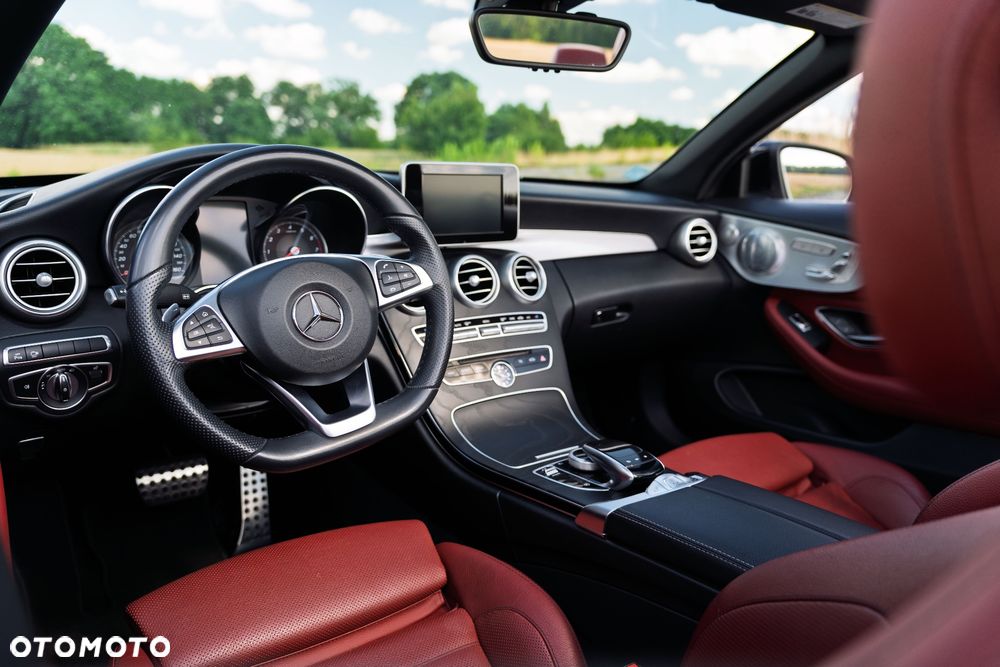 Mercedes-Benz Klasa C 300 9G-TRONIC - 4