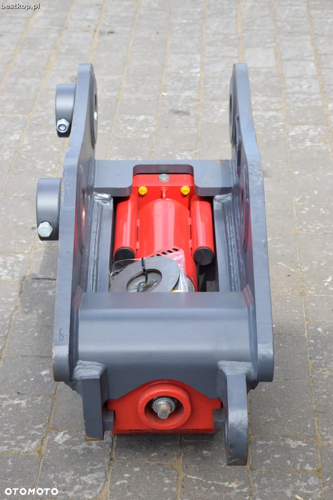 Szybkozłącze Hydrauliczne Strickland do maszyn 18 ton -27 ton - 5