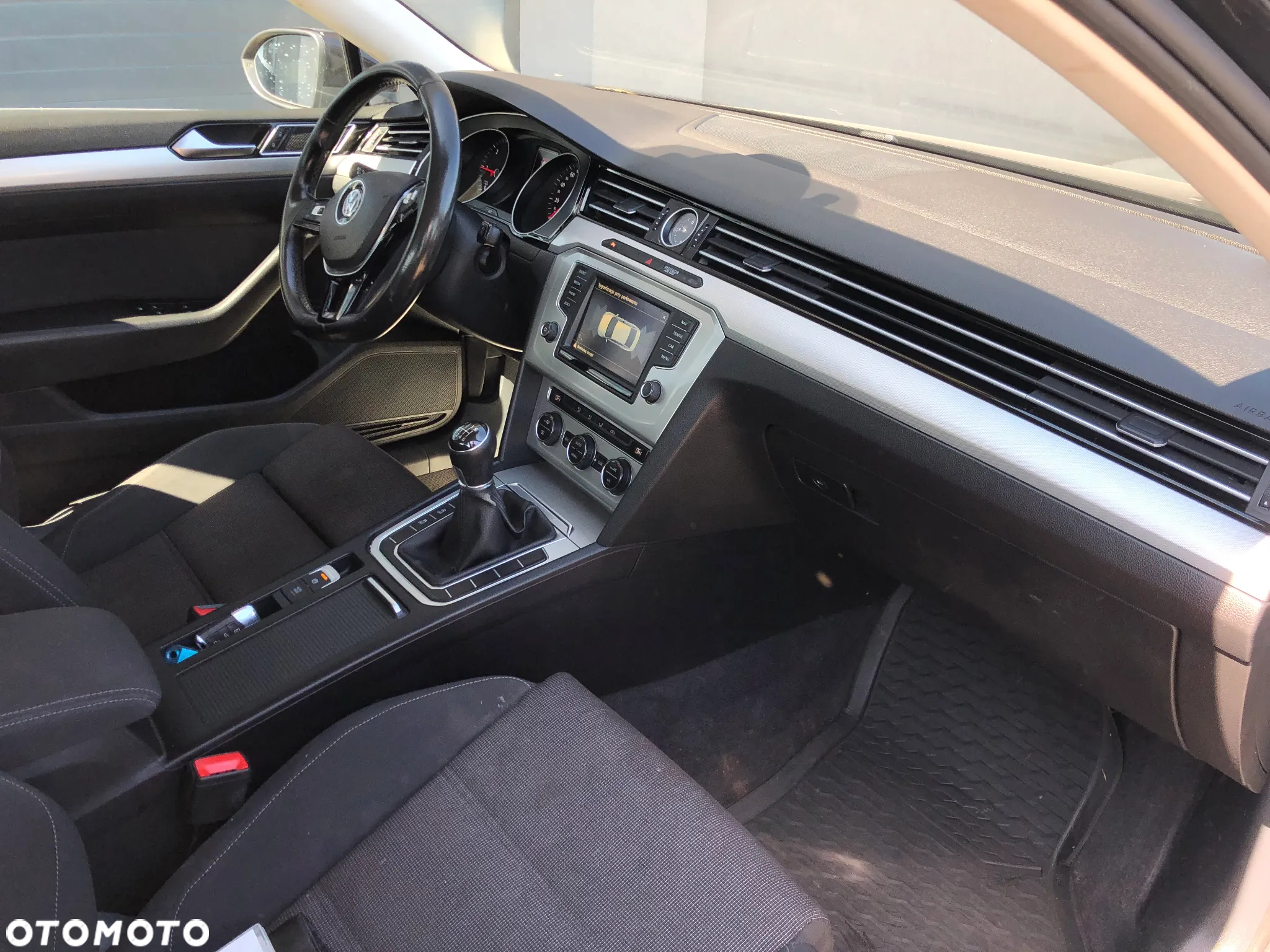 Volkswagen Passat 2.0 TDI BMT Comfortline - 14