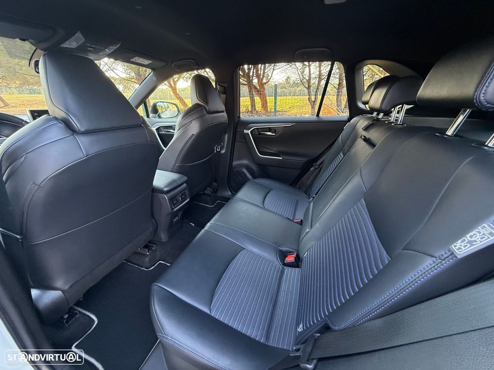 Toyota RAV4 2.5 HDF Square Collection - 31