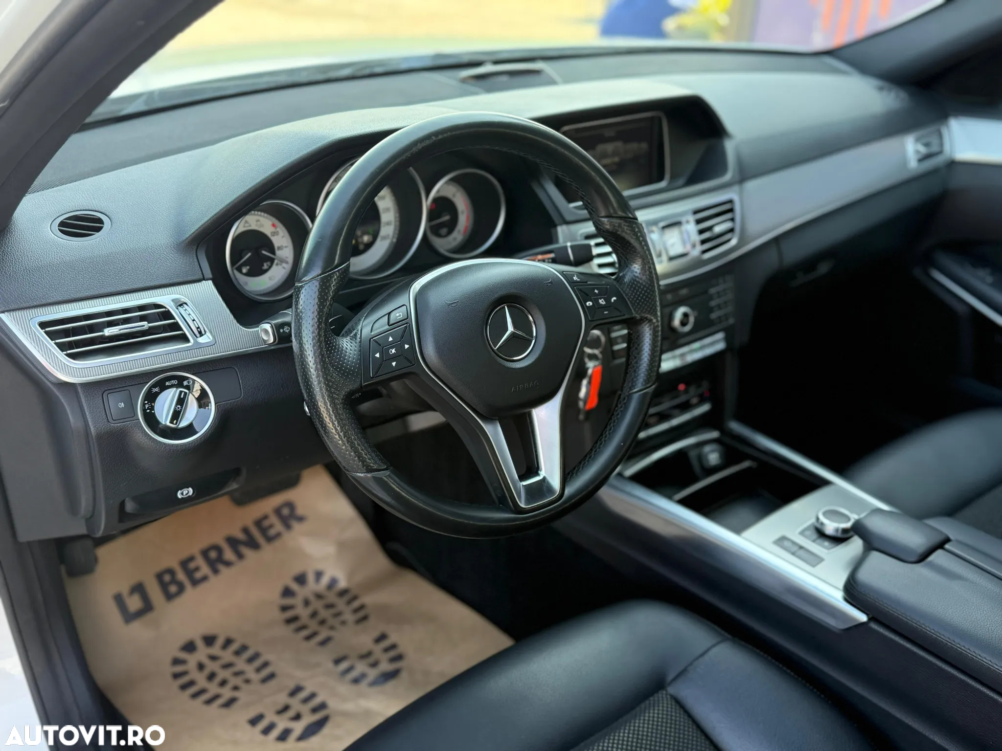Mercedes-Benz E - 15