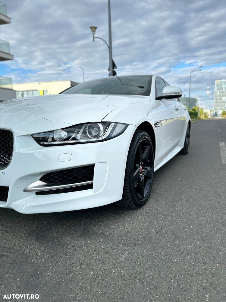 Jaguar XE 2.0 AWD R-Sport - 12