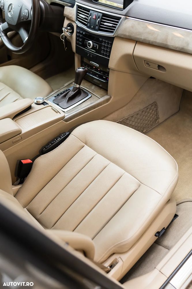 Mercedes-Benz E 250 T CDI DPF BlueEFFICIENCY Automatik Elegance - 30