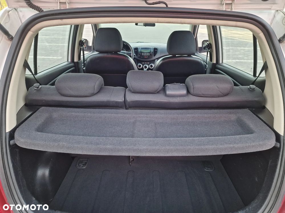 Hyundai i10 1.1 Premium - 21