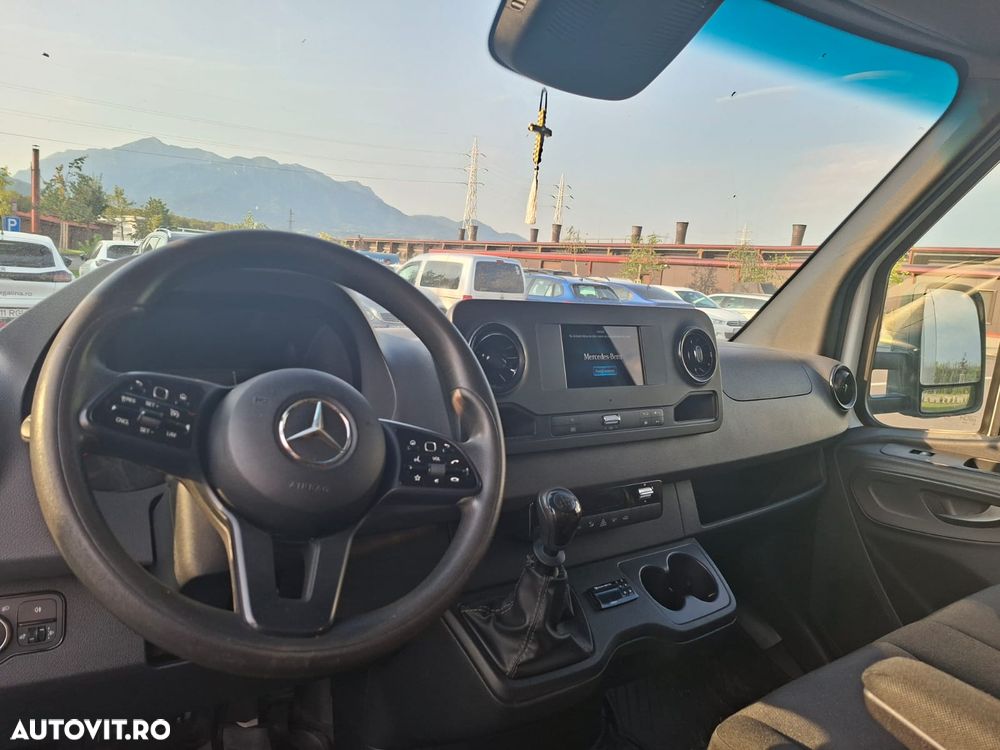 Mercedes-Benz SPRINTER - 8
