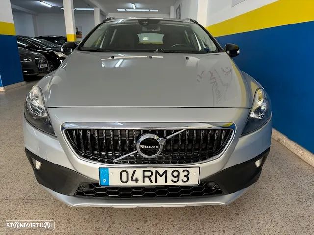 Volvo V40 2.0 D2 Momentum - 4