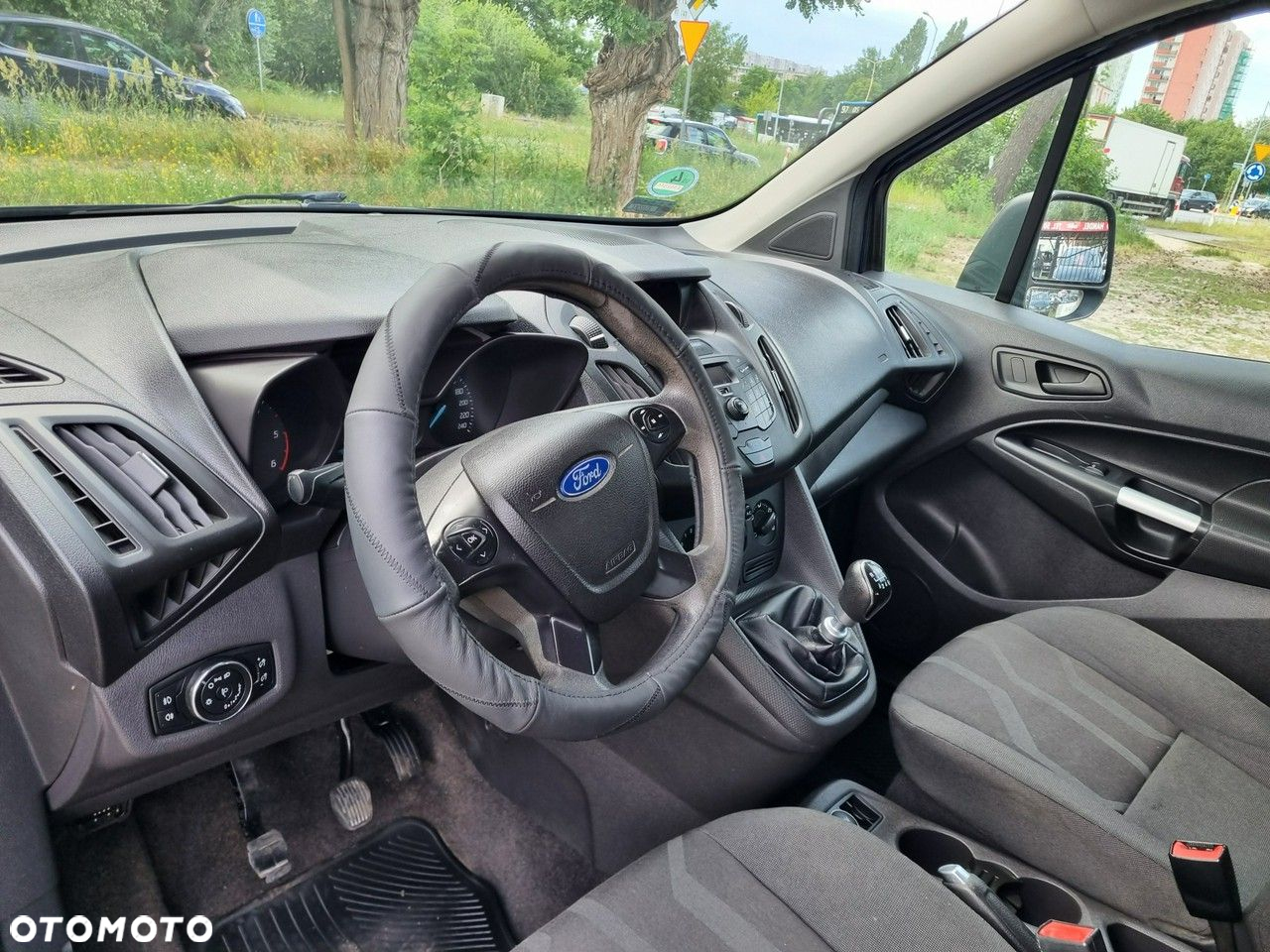 Ford Tourneo Connect Grand - 11