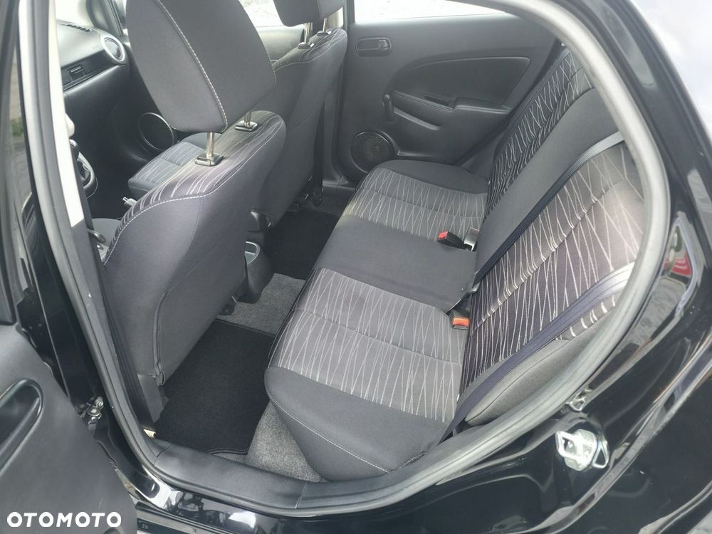Mazda 2 - 8