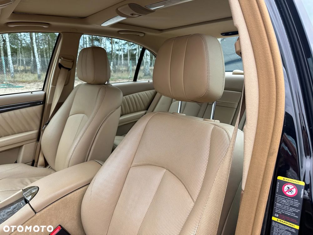 Mercedes-Benz Klasa E 500 4Matic Automatik Avantgarde - 27