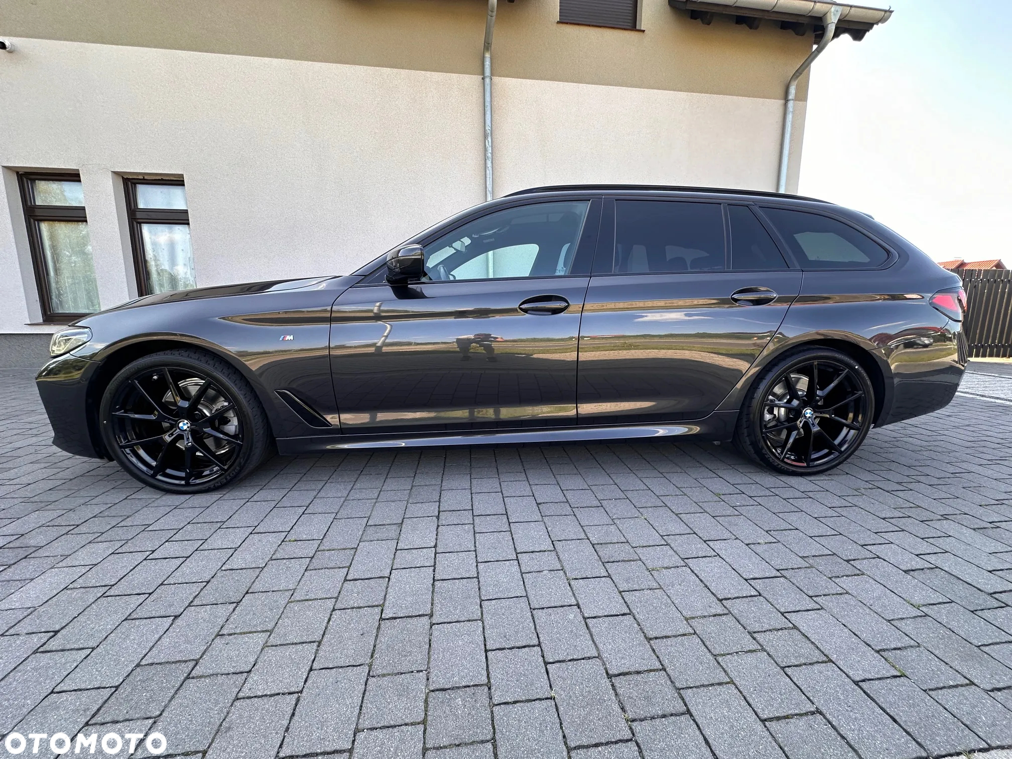 BMW Seria 5 520d xDrive Touring M Sport Edition - 23
