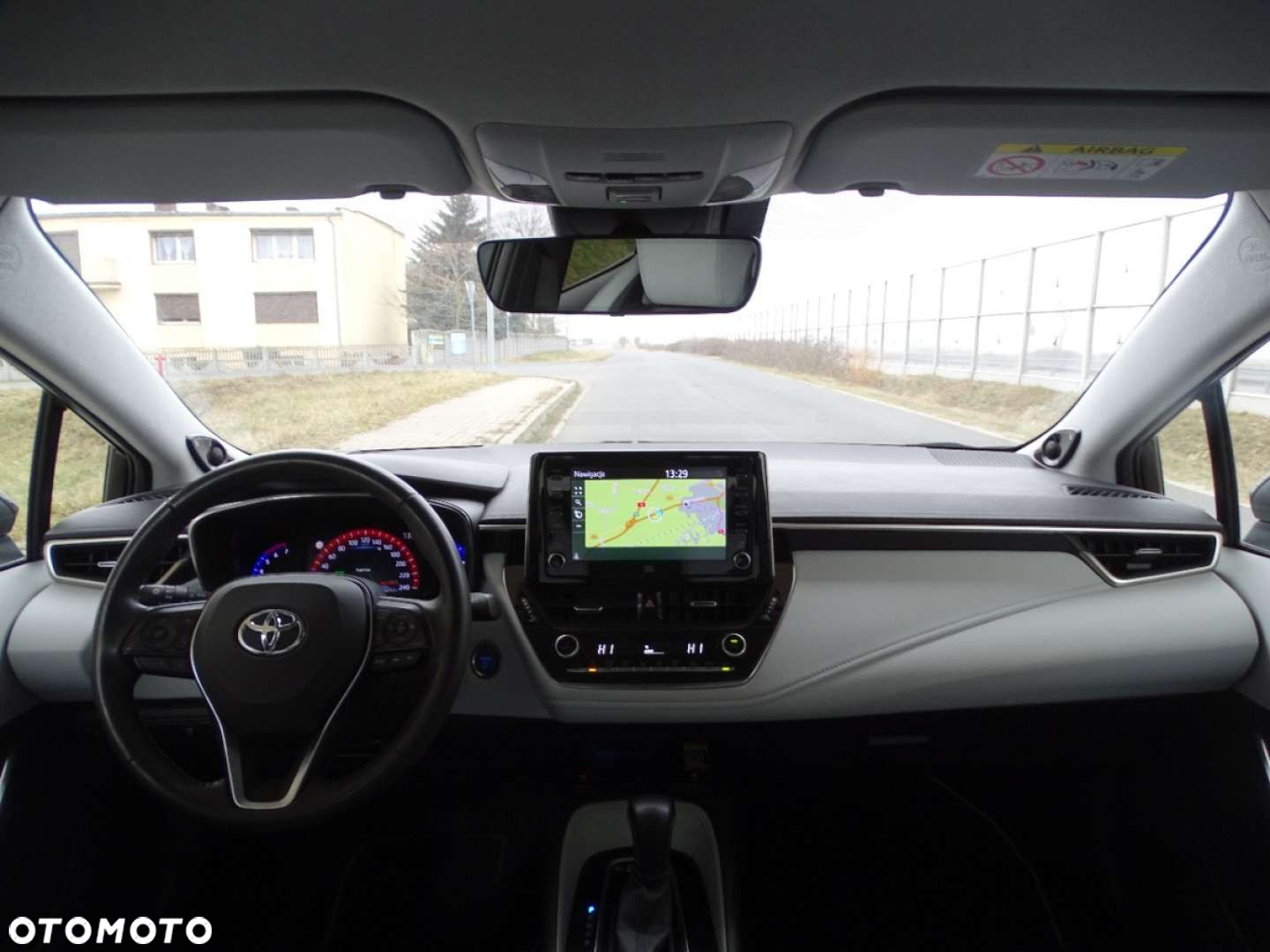 Toyota Corolla - 13