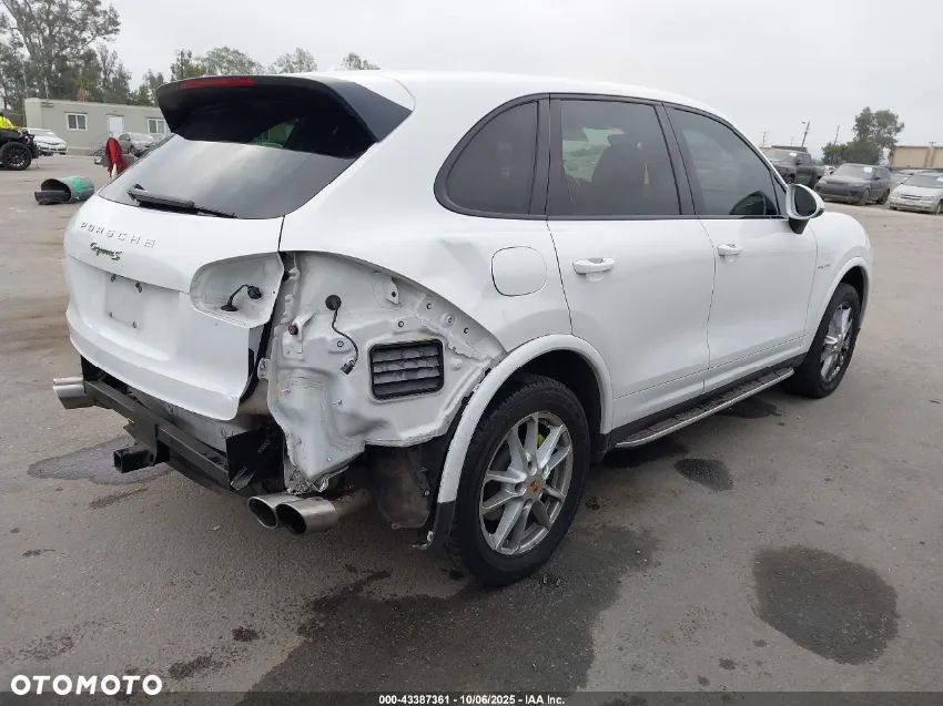Porsche Cayenne - 3