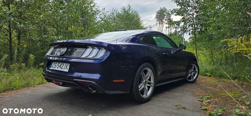 Ford Mustang - 8