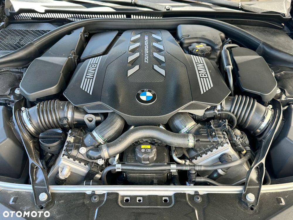 BMW Seria 8 - 37