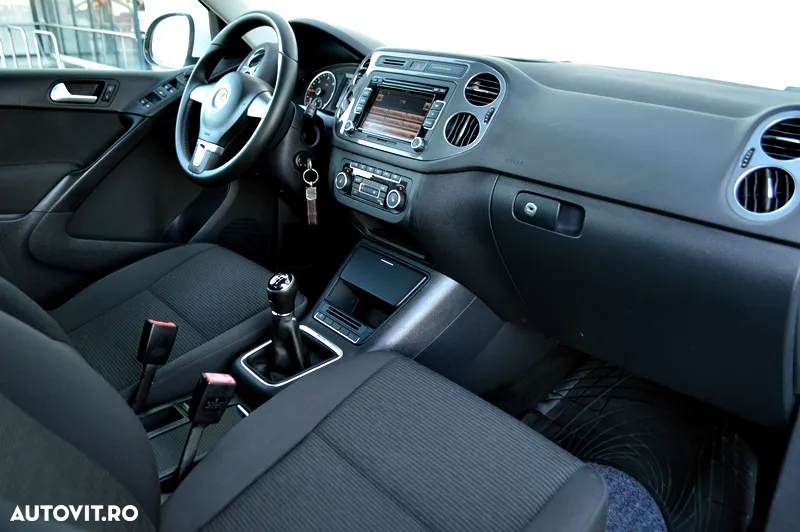 Volkswagen Tiguan - 15