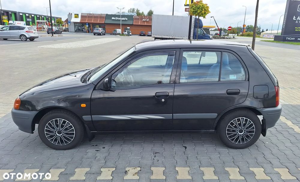 Toyota Starlet 1.4 XLi - 3
