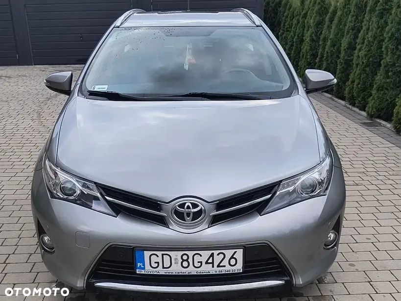 Toyota Auris 1.4 D-4D Premium - 1
